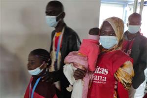 Corridoi umanitari, arrivati a Fiumicino 45 profughi dal Niger