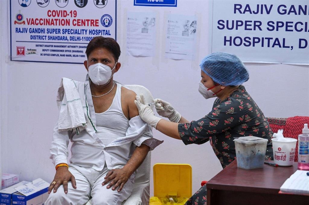 Una vaccinazione a New Dehli