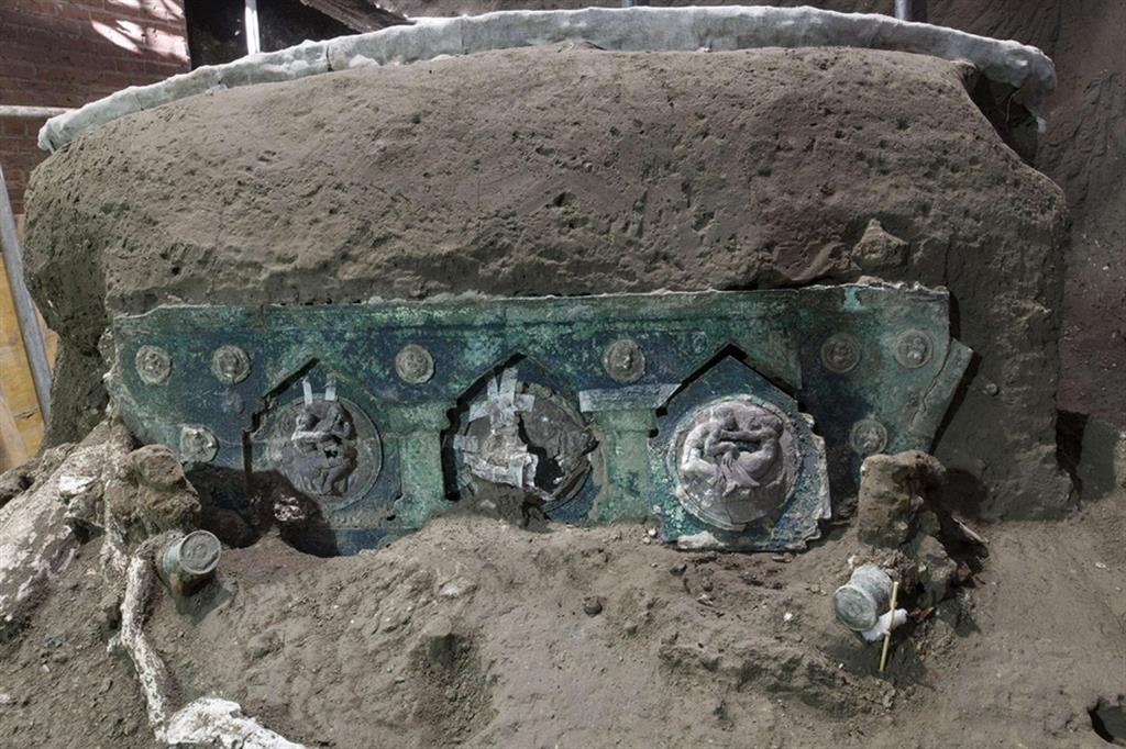 Il cassone del carro ritrovato a Pompei, negli scavi della villa di Civita Giuliana