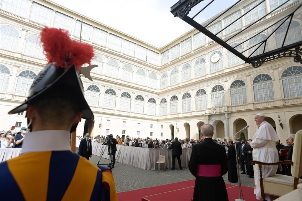 Udienza generale di Papa Francesco nel Cortile di San Damaso, in Vaticano, 23 giugno 2021.