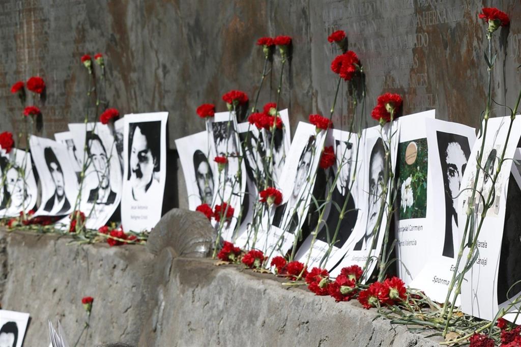 Manifestazione in memoria dei desaparecidos a Santiago