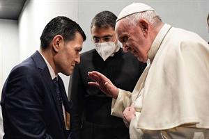 Papa Francesco incontra il padre di Alan Kurdi a Erbil