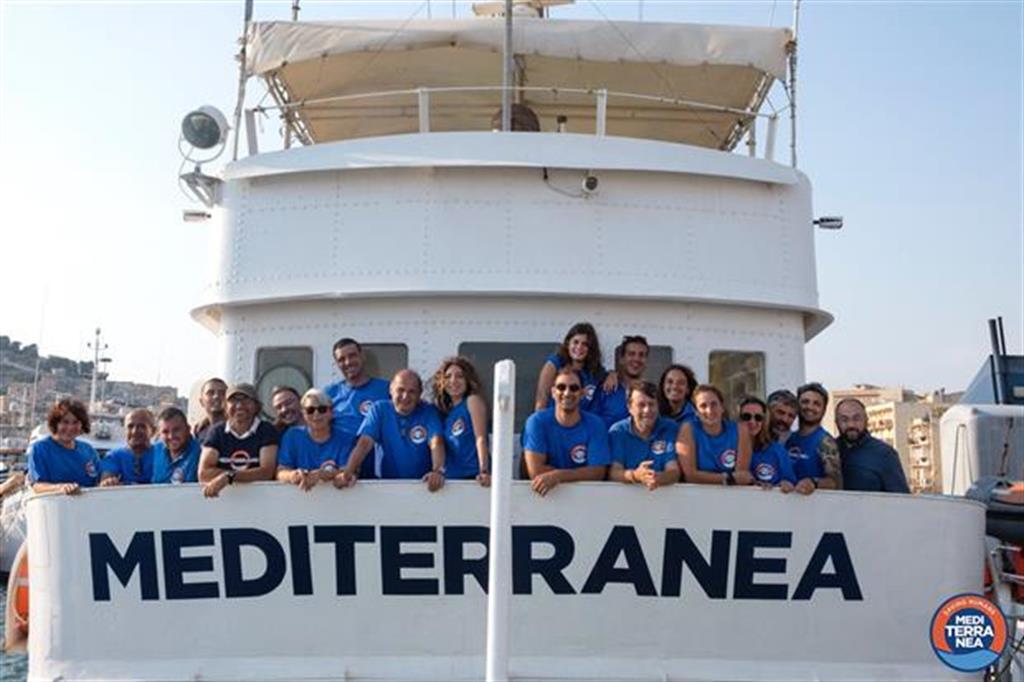 L'equipaggio di "Mediterranea Saving Humans"