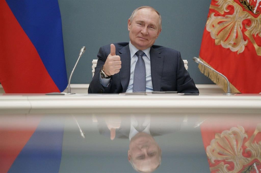 Il presidente russo Vladimir Putin: con la nuova legge potrebbe candidarsi e restare in carica fino al 2036