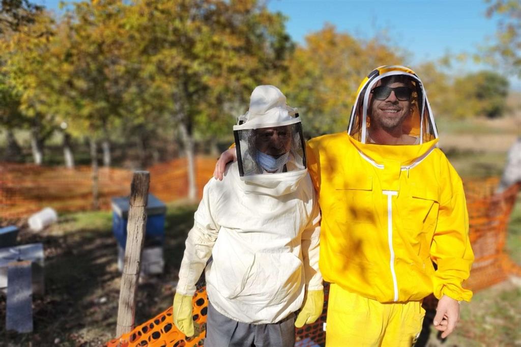 Gli ospiti della Cec di Guglionesi, in Molise, coltivano i campi, allevano gli animali e imparano l’apicoltura