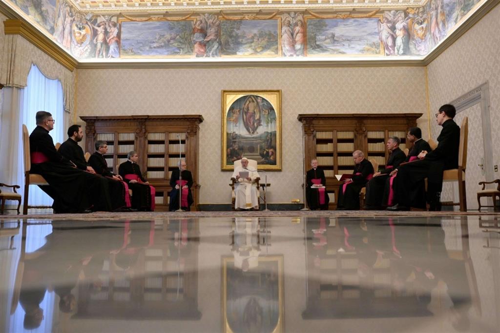 Il Papa: contemplare è un modo di essere, è "respiro" e relazione con Dio