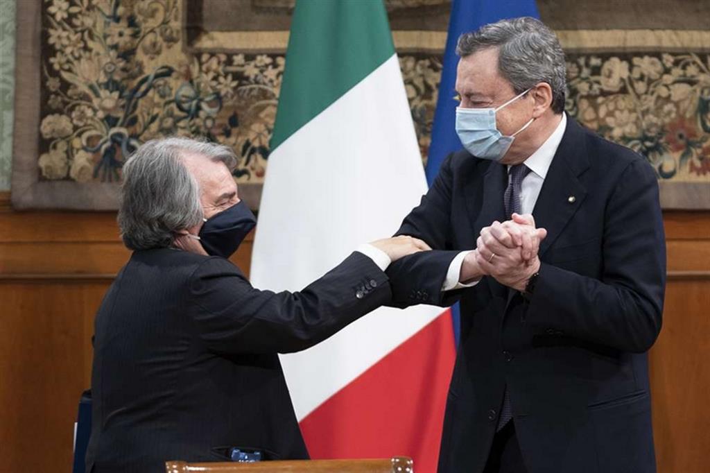 Il premier Draghi con il ministro per la Pubblica Amministrazione Brunetta