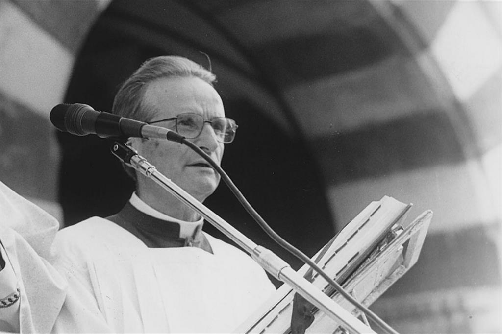 Monsignor Giacomo Mellera, in una foto del 1999