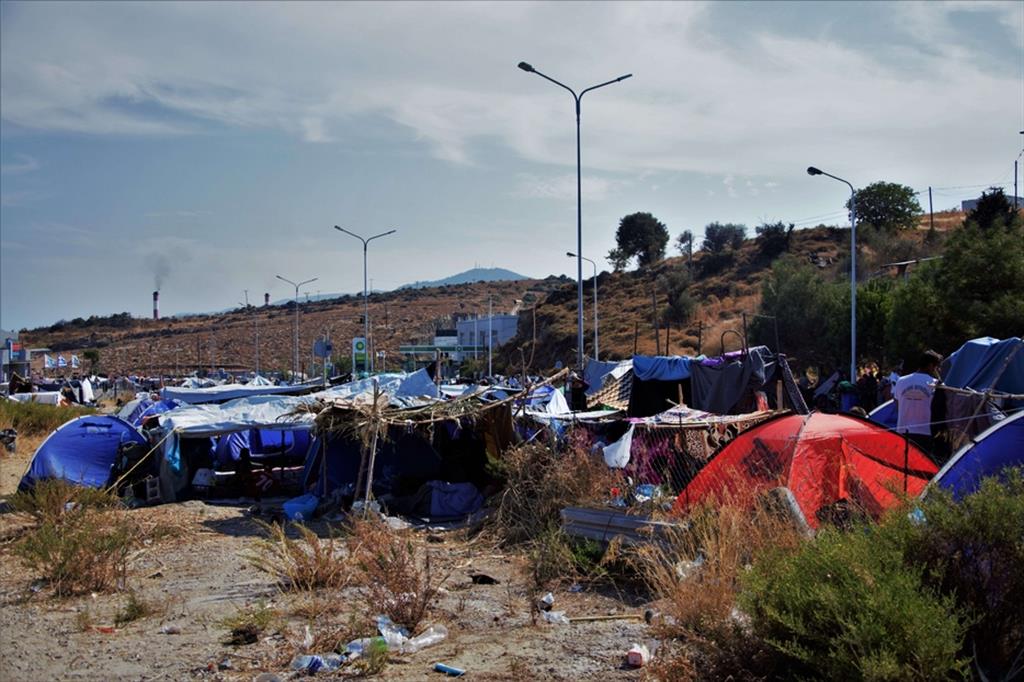 Il campo profughi di Lesbo, in Grecia, dove le condizioni di vita sono pessime