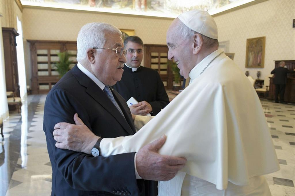 Papa Francesco con il presidente della Palestina Abu Mazen (Mahmoud Abbas)