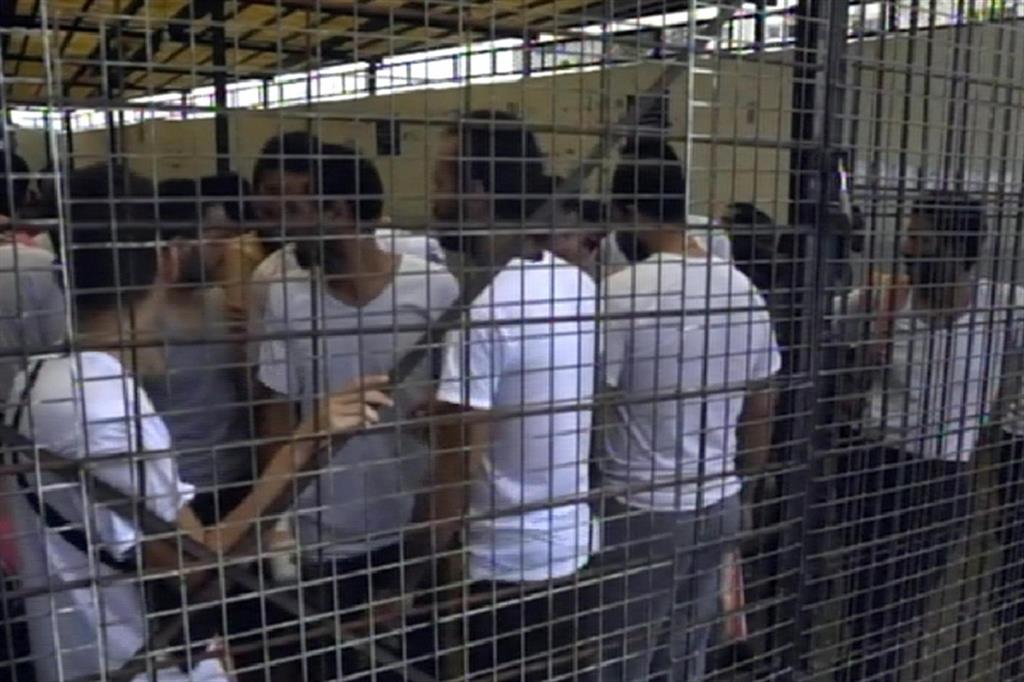 Un blitz nelle carceri libiche. Colpo alla rete dei trafficanti