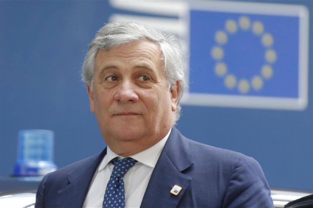 Tajani: dialogo impossibile con chi vuole spaccare FI