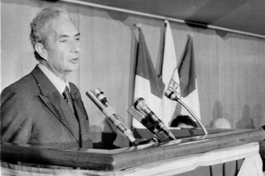 Aldo Moro a Bologna nel dicembre del 1977