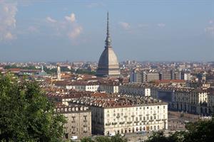 Torino vota per il sindaco e sogna di tornare "capitale"