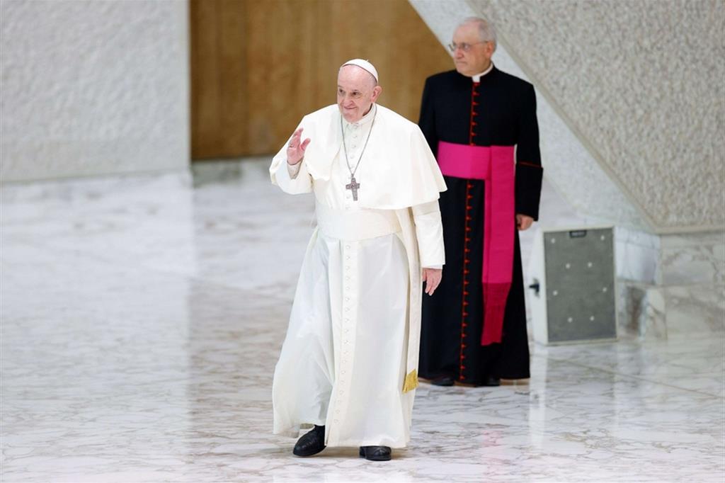 Il Papa: «Non stancatevi di fare del bene»