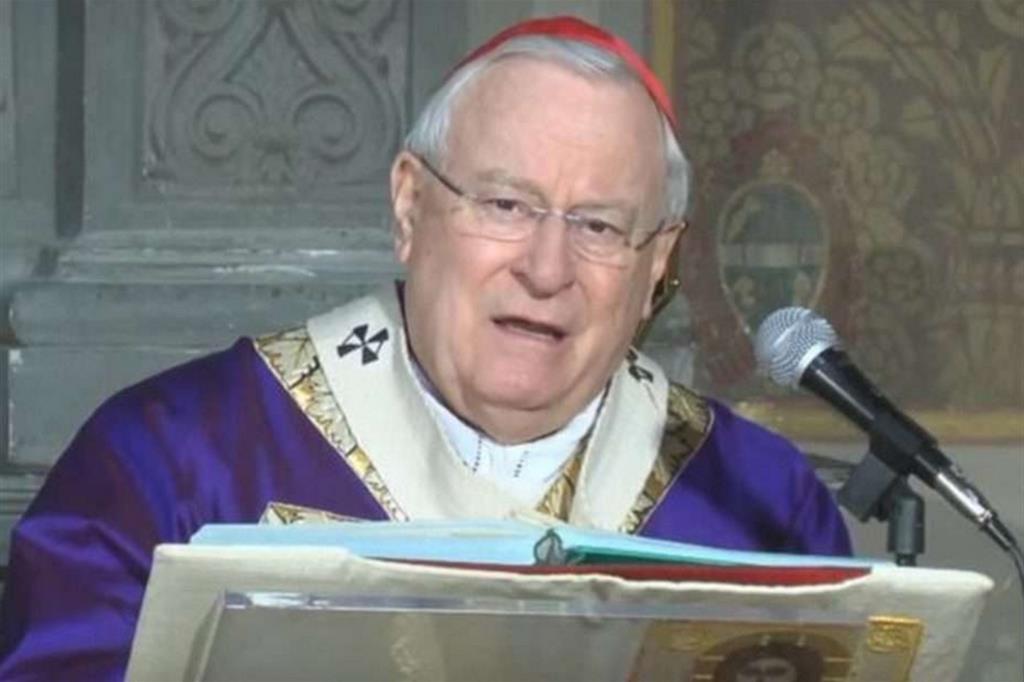 Il cardinale Gualtiero Bassetti. I vescovi europei celebrano Messe per le vittime del Covid-19