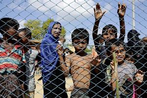 Nuovo esodo dei Rohingya. Migliaia in fuga anche dalle isole-prigione
