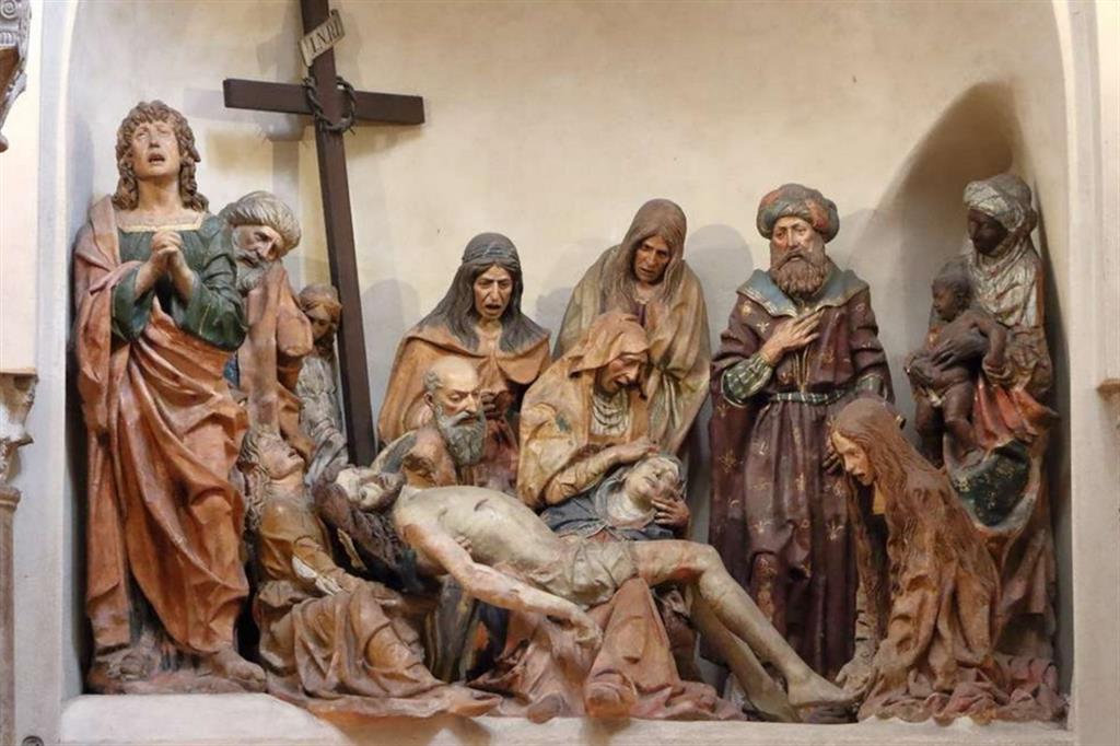Il Compianto su Cristo morto di Agostino de Fondulis nel sacello di San Satiro a Milano