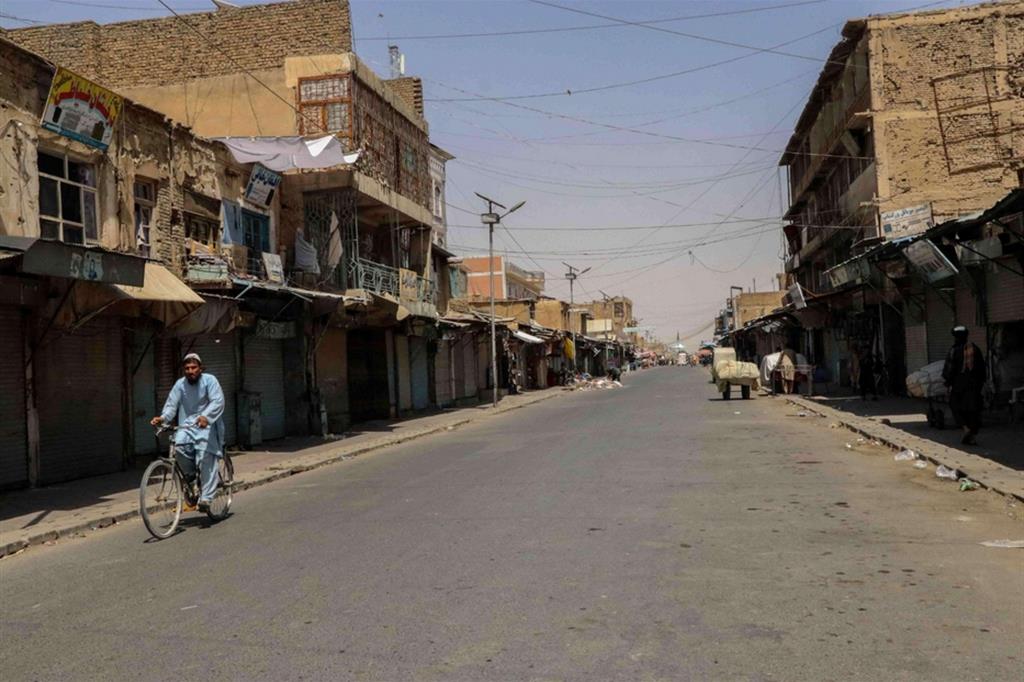 Un'immagine di Kandahar, in Afghanistan, poco prima dell'ingresso dei taleban