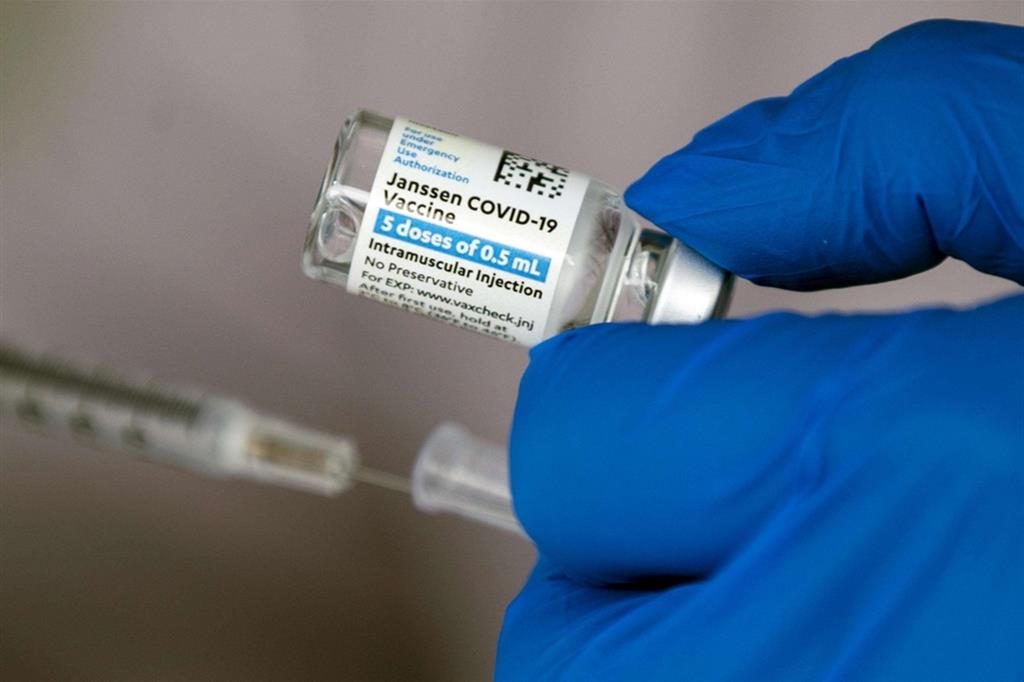 Vaccino J&J sospeso negli Usa, slittano le vaccinazioni in Europa