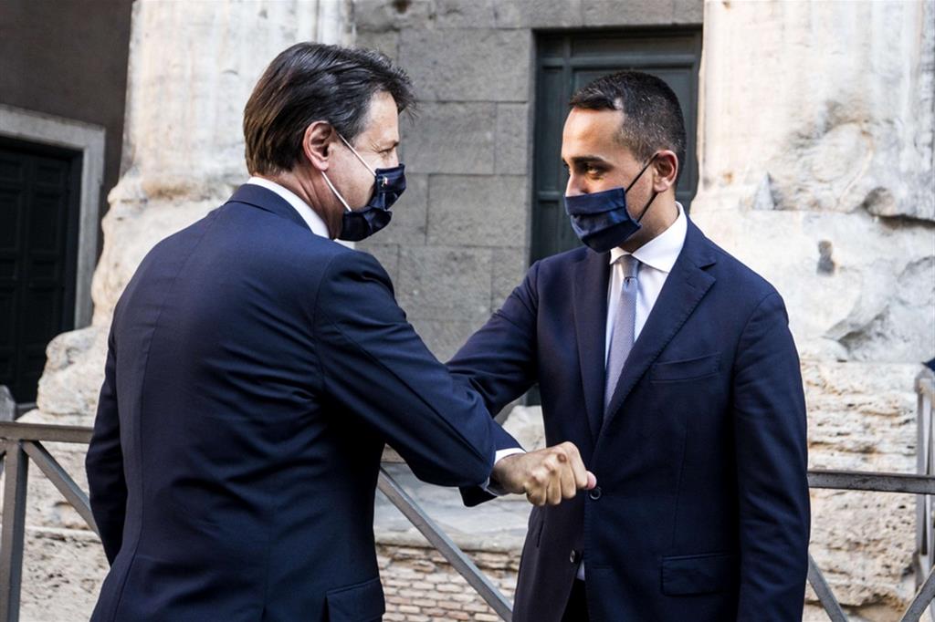 L'ex premier Giuseppe Conte ha incontrato il ministro degli Esteri Luigi Di Maio