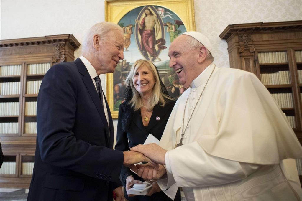 Papa Francesco con il presidente Joe Biden