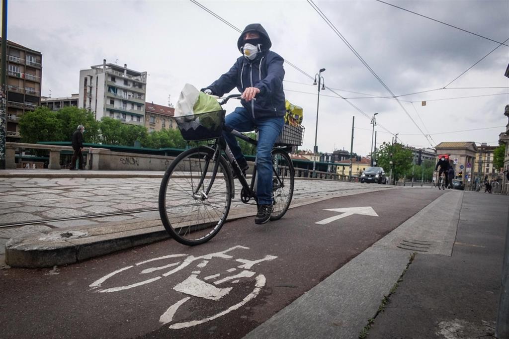 Piste ciclabili in aumento nelle grandi città. Il 18% degli italiani usa la bici