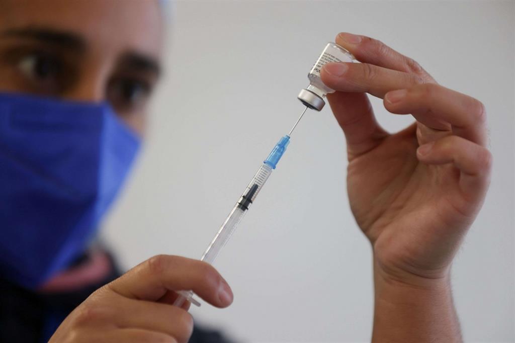 300 sanitari ricorrono al Tar di Brescia contro l'obbligo vaccinale