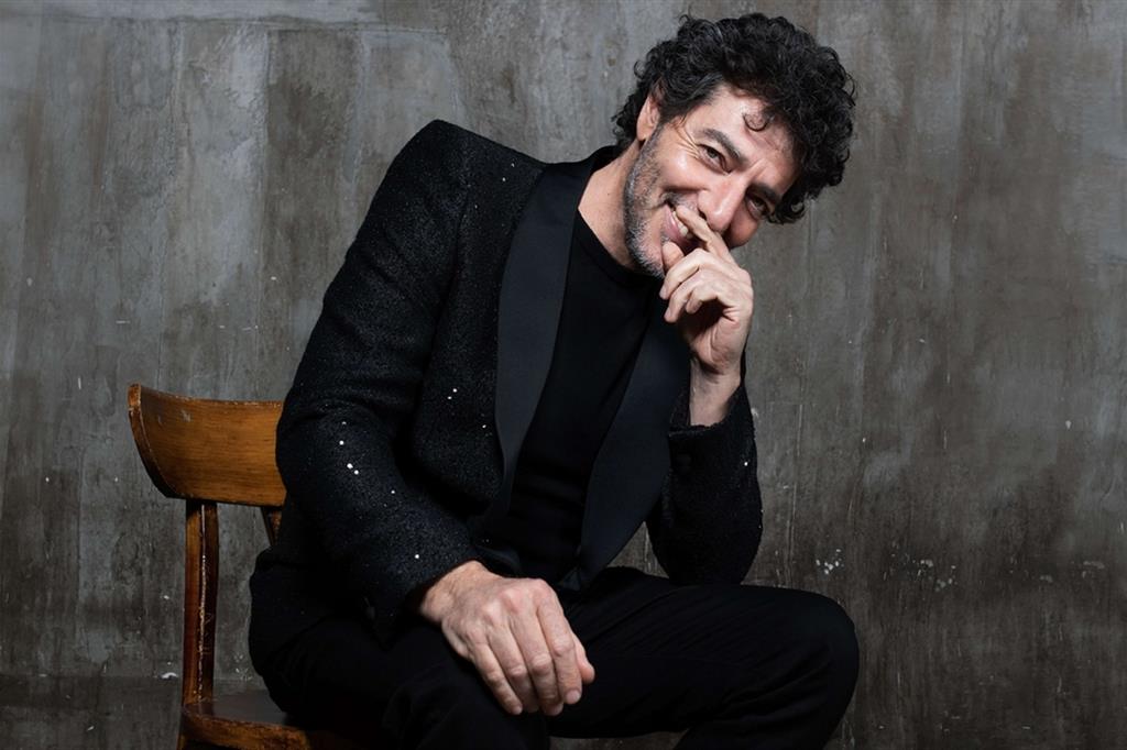 Il cantautore Max Gazzè, 53 anni, al suo 11° album in carriera