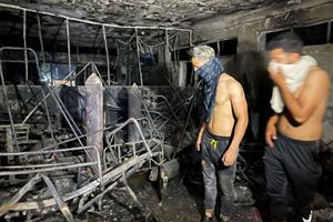 Incendio in un ospedale Covid, strage a Baghdad 