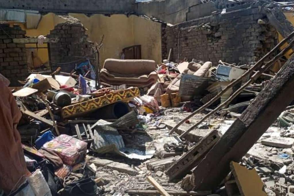 Un'abitazione devastata dai bombardamenti del capoluogo del Tigrai, Macallè