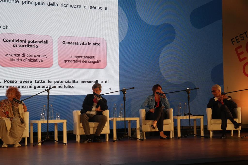 Il dibattito con il ministro Andrea Orlando (al centro) al Festival dell'Economia civile a Firenze