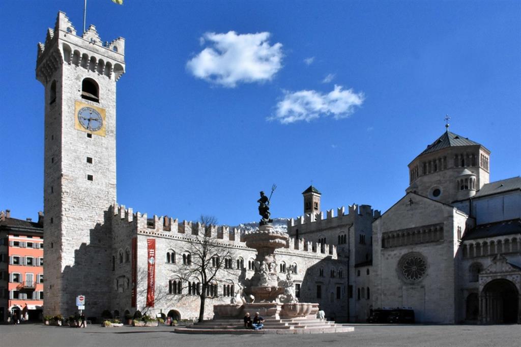 Il Palazzo Pretorio, sede del Museo Diocesano Tridentino, e la cattedrale di Trento