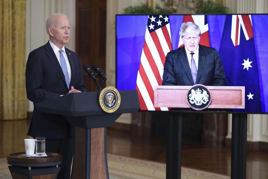 Il presidente Usa Joe Biden durante l'annuncio sul patto Aukus in videocollegamento con il premier britannico Boris Johnson