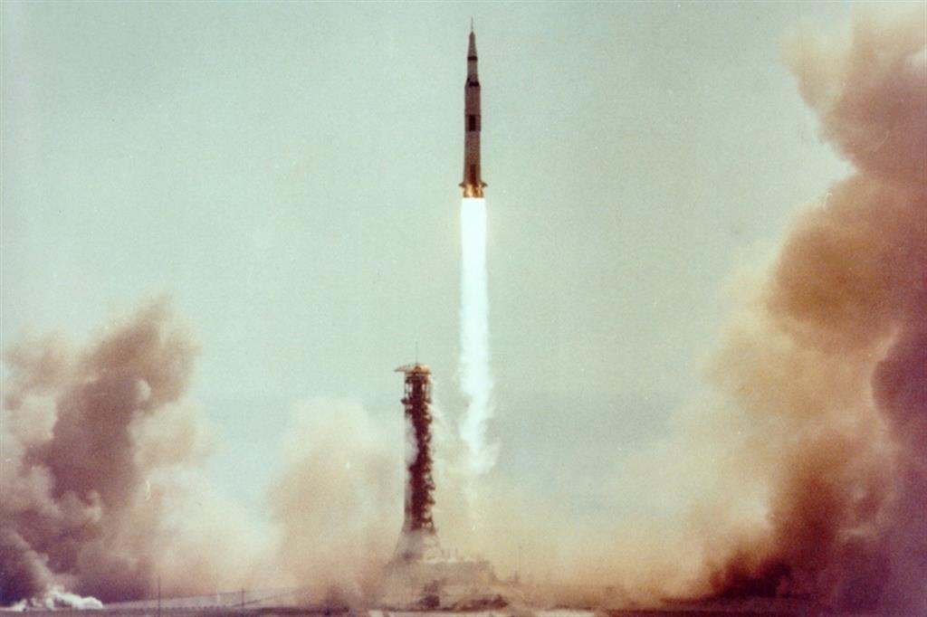 La partenza del razzo Apollo 11 da Cape Canaveral