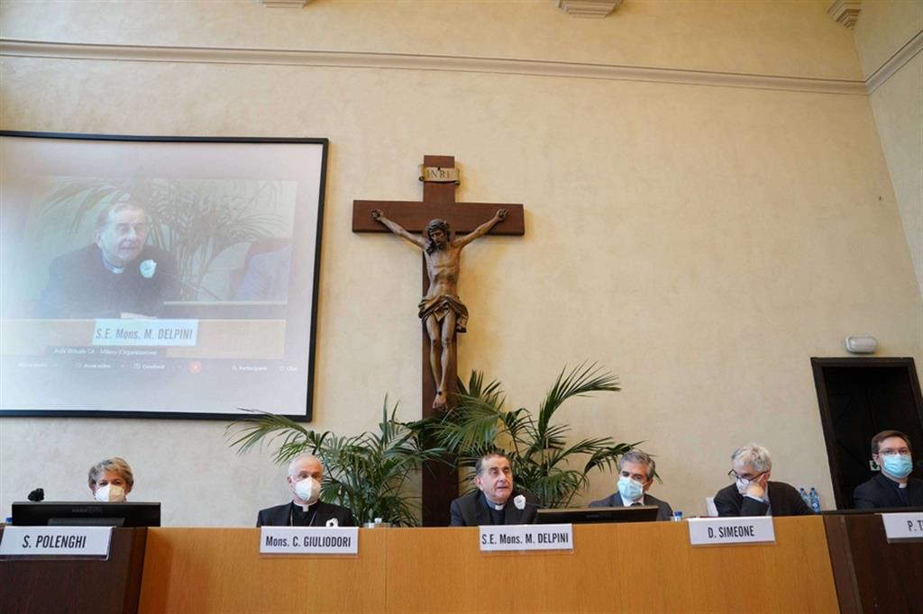 Milano: Giuliodori, Delpini e Simeone ieri al convegno in Università Cattolica