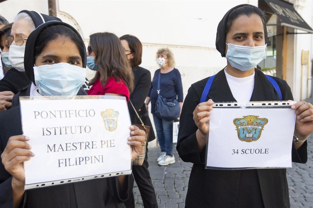 Flashmob a Roma in difesa delle scuole paritarie