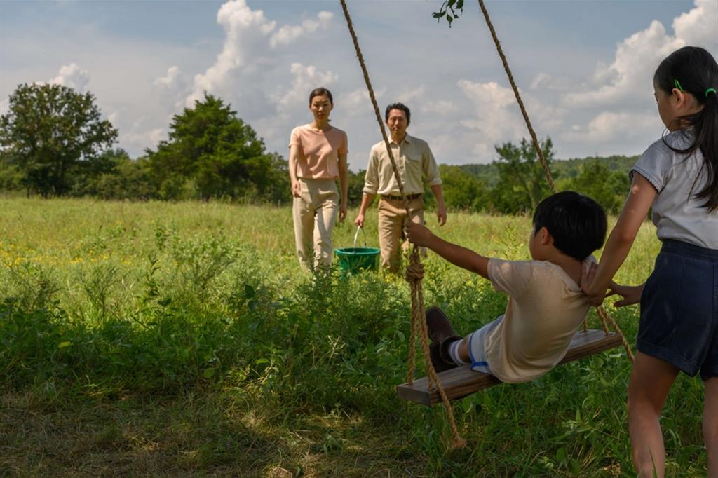 Una sequenza del film coreano candidato ai prossimi Premi Oscar “Minari” del regista Lee Isaac Chung. Nella scena alcuni dei protagonisti: Yeri Han, Steven Yuen, Alan S Kim e Noel Cho