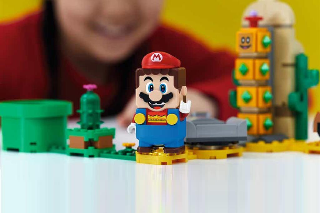 Un set di Lego Super Mario, tra i prodotti che hanno trainato la crescita delle vendite nel 2020