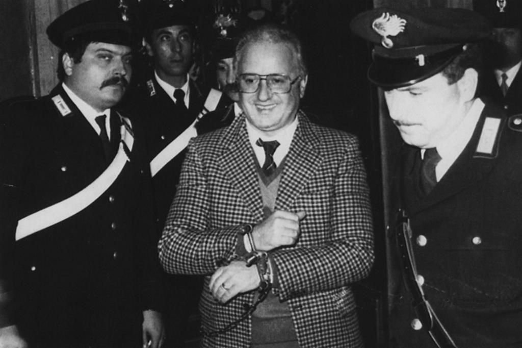 Il boss Raffaele Cutolo in tribunale nel 1986