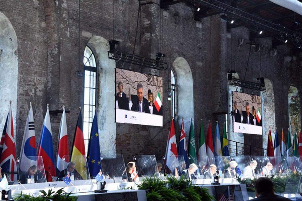 Un post tratto dal profilo Twitter del G20 Italy, con i ministri delle Finanze riuniti all'Arsenale di Venezia