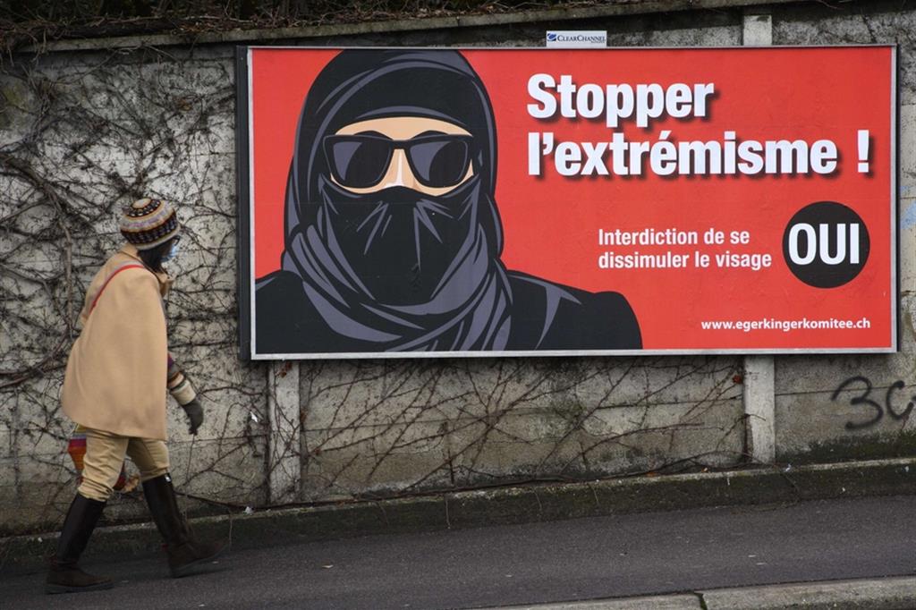 In Svizzera il 51 per cento dei votanti al referendum ha detto no a burqa e niqab nei luogi pubblici