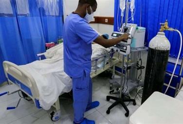 Papa Francesco dona dispositivi anticovid a un ospedale in Eswatini