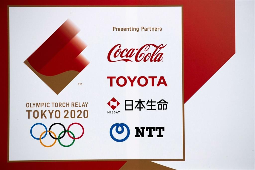 Uno dei manifesti pubblicitari di Tokyo 2000: Toyota è uno degli sponsor principali