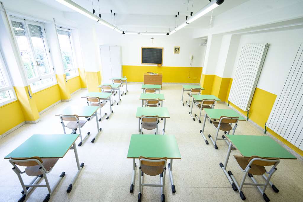 Un'aula vuota: così sarà la scuola italiana a causa dell'inverno demografico