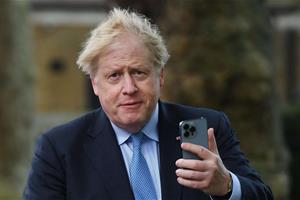 Boris Johnson si salva dalla sfiducia in casa Tory: 211 a favore e 148 contrari