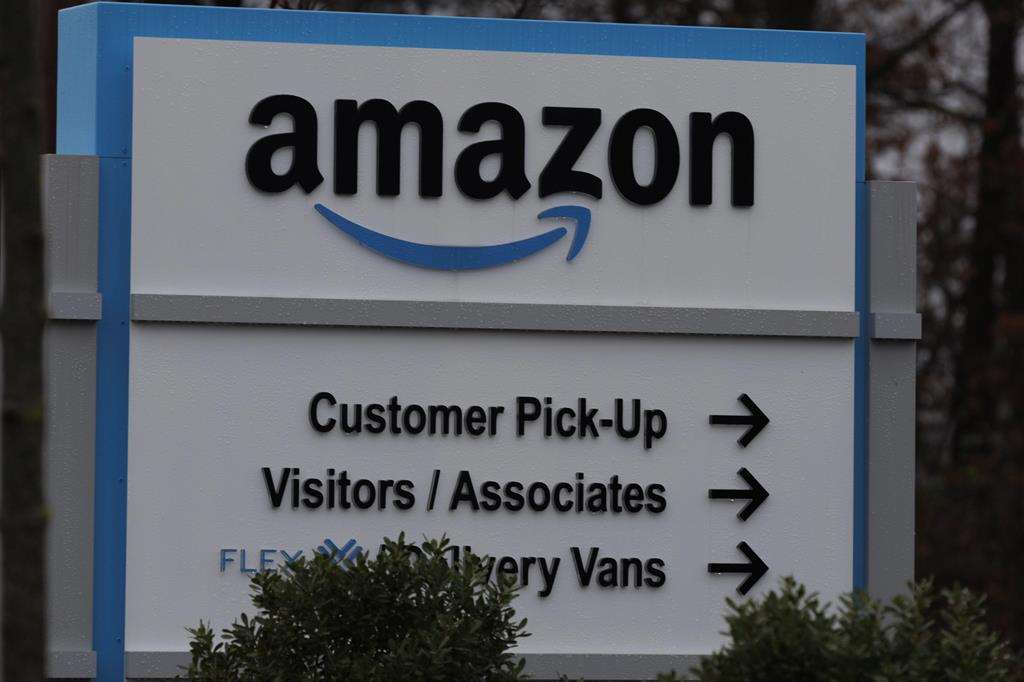 Amazon licenzia 10mila dipendenti negli Usa
