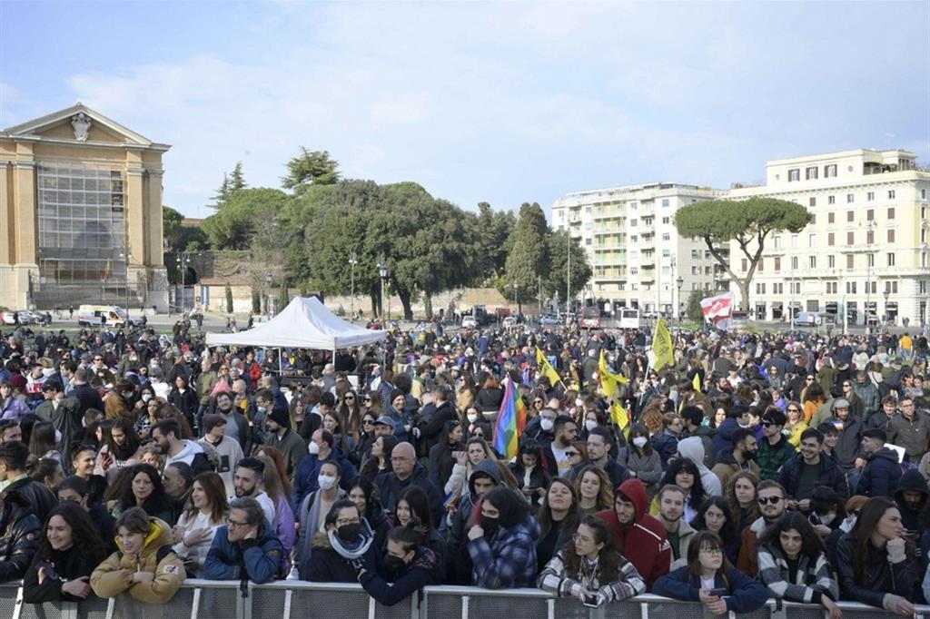 La grande manifestazione per la pace del 20 marzo, in piazza San Giovanni a Roma