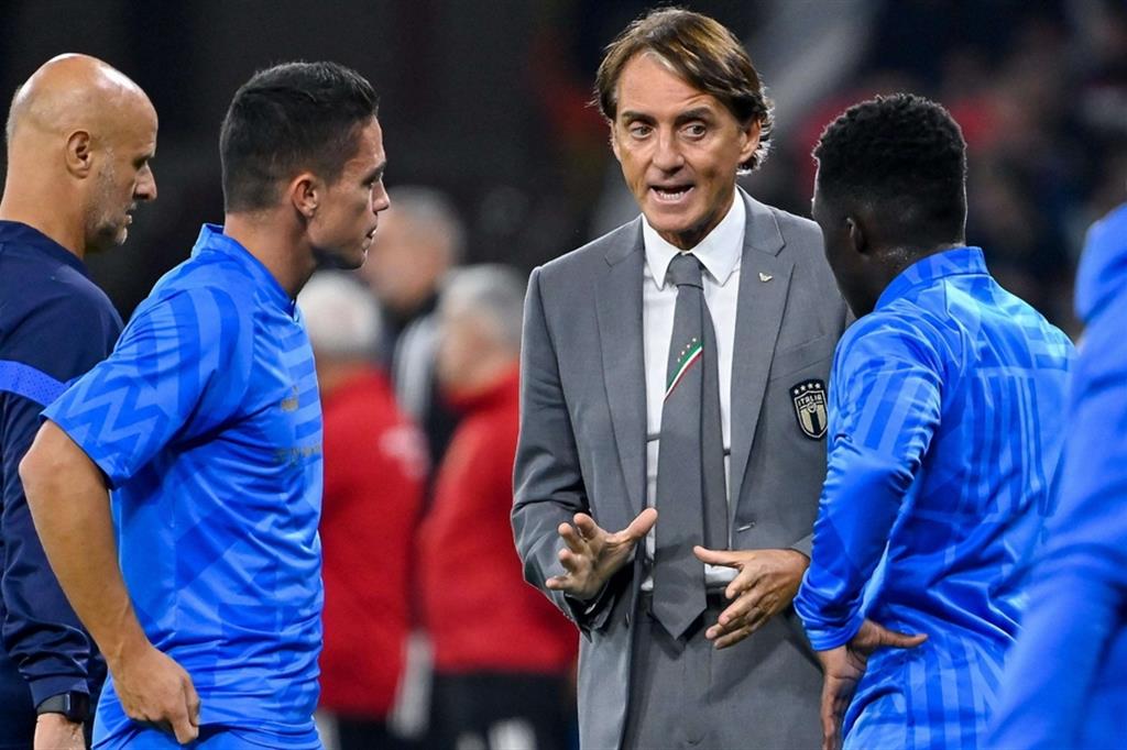 Il commissario tecnico della nazionale, Roberto Mancini, prima dell'inizio della partita, vinta, con l'Ungheria, che ha qualificato l'Italia tra le quattro finaliste della Nations League