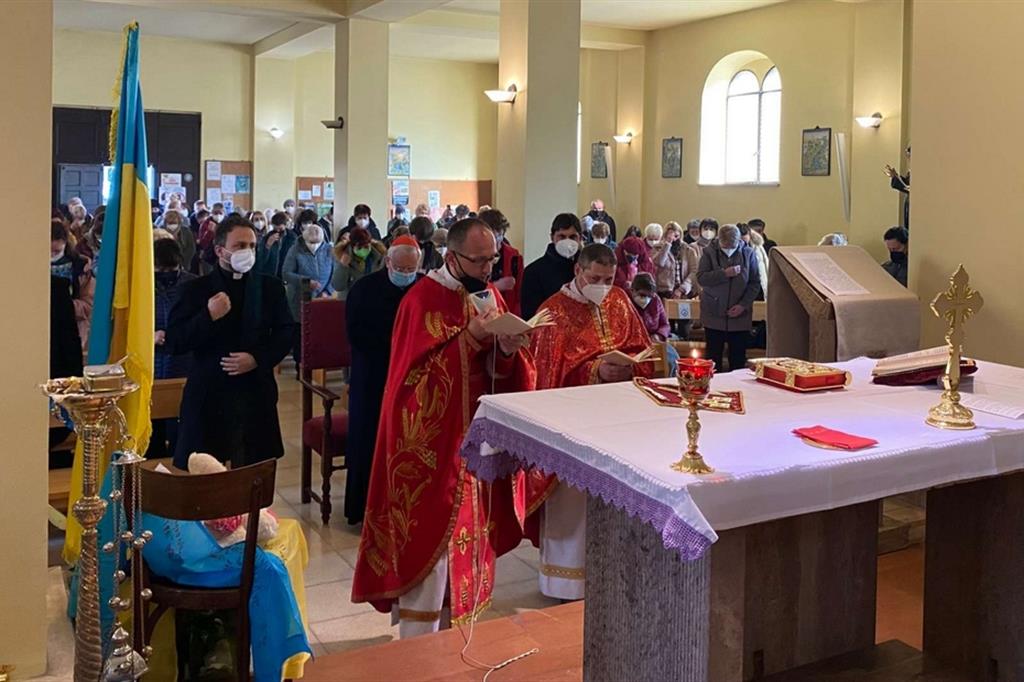 La visita del cardinale Bassetti alla comunità ucraina di rito greco-cattolico di Perugia